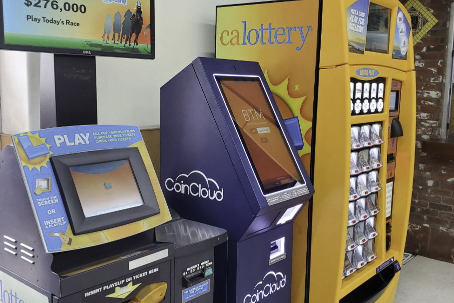 Caixas eletrônicos de bitcoin cresce 45% neste ano; Brasil recebe hoje o seu primeiro ATM