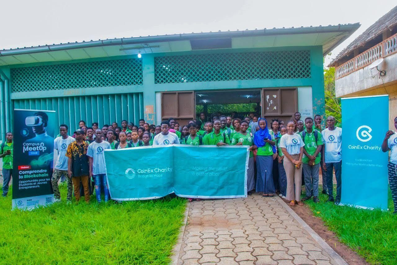 CoinEx Charity connecte l’IFRI au Bénin à l’internet haut débit via Starlink pour une meilleure équité numérique grâce à “Bridge to Hope”