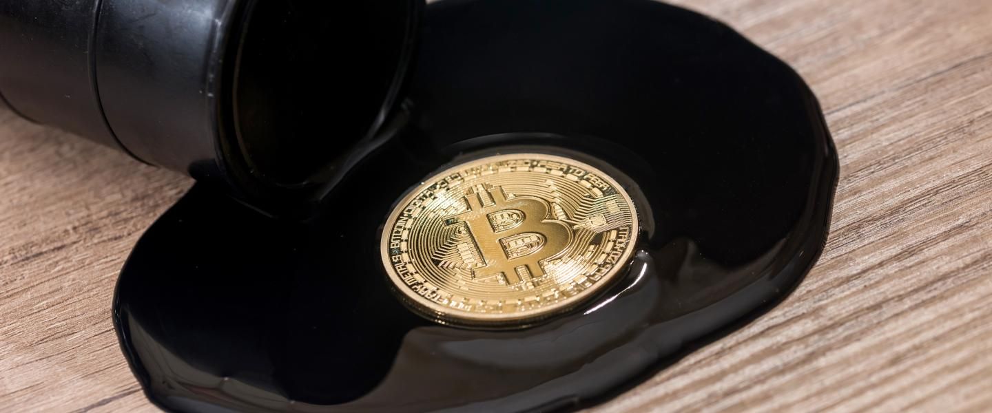 Bitcoin and Ethereum vs Oil and Solar (Weekly Cryptocurrency and Energy Price Comparison: April 24- May 1)