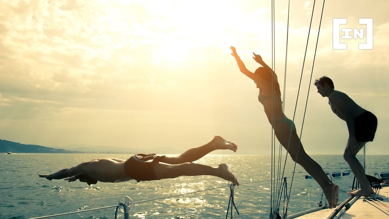 NFT Experiences: Platform Buys a Yacht for their NFT Holders