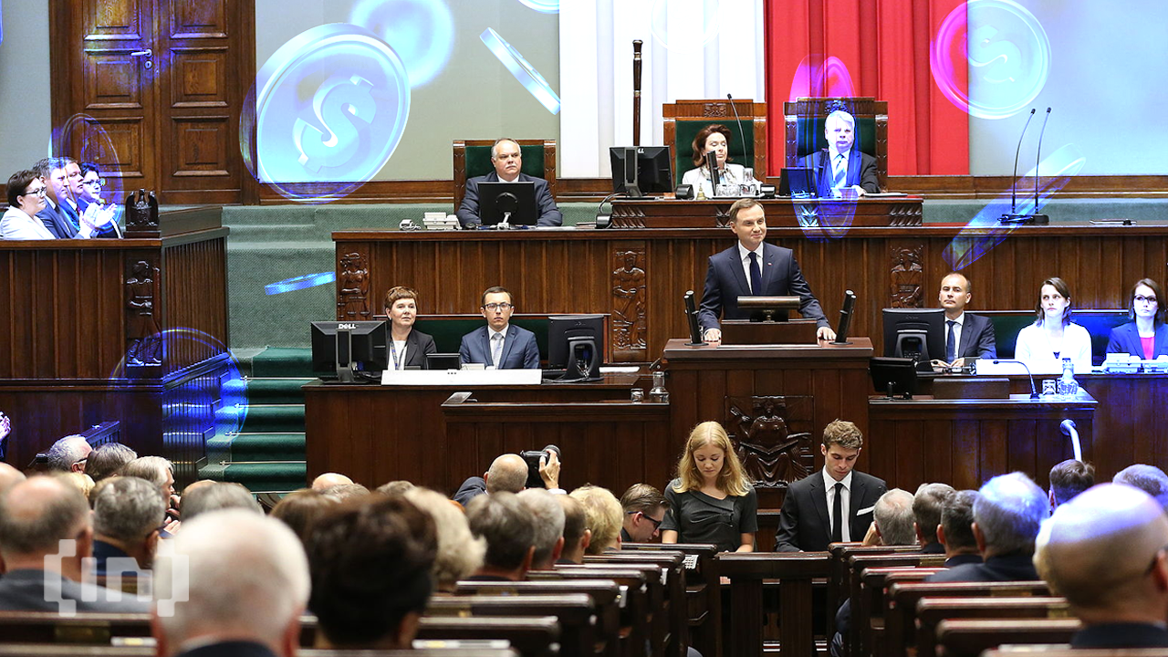 Bitcoiny, złoto, torebki i… V-dolce. Nowe oświadczenia majątkowe polityków