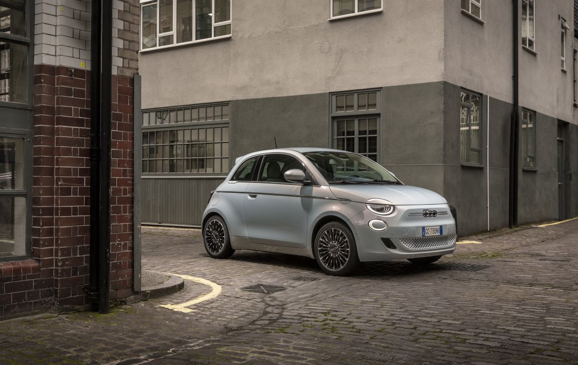 Fiat 500 с поддержкой криптовалют