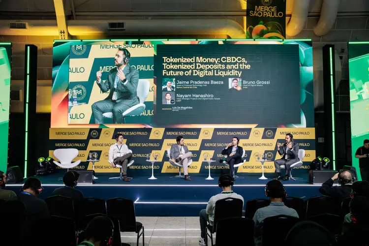 Bancos centrales y el sector privado debaten el futuro del dinero digital en América Latina
